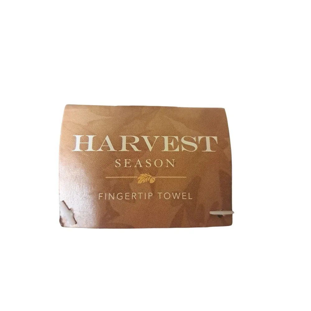 2 Piece Bath Hand Towel Set.  One Fingertip Towel And One‎ Hand Towel New